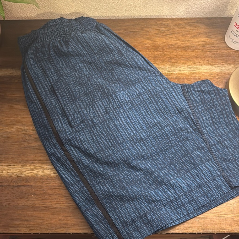 Men’s Lululemon shorts